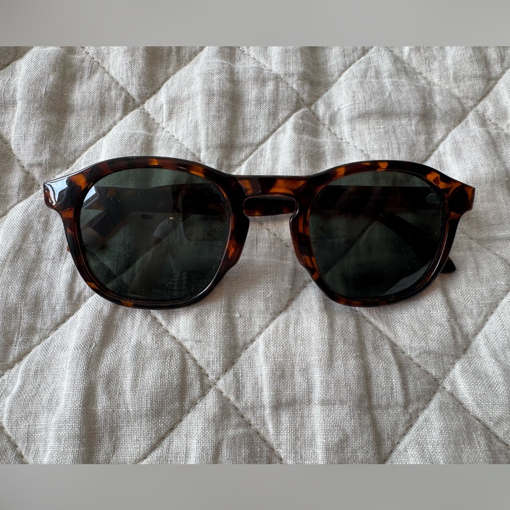 Sunski Polarized Tortoise Shell Sunglasses - Like New Condition